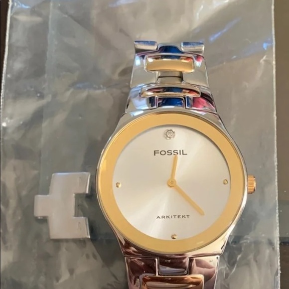Fossil Accessories - Fossil women’s watch brand new